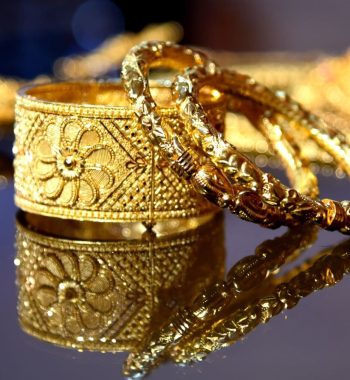 How to Clean Gold Jewelry and Tarnished Metal