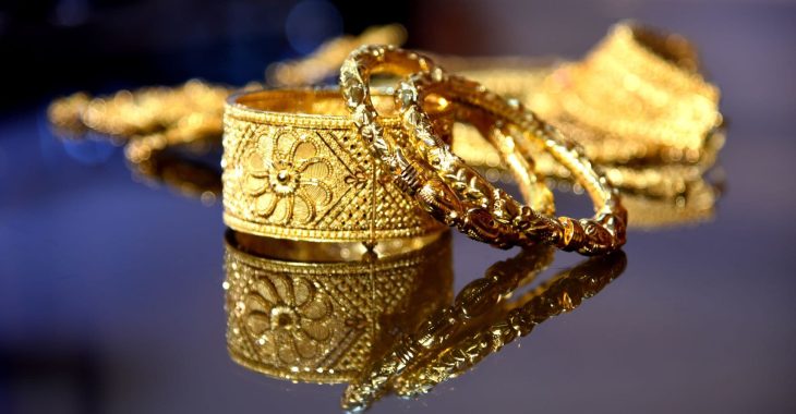 How to Clean Gold Jewelry and Tarnished Metal