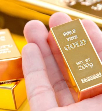 Gold IRA vs Physical Gold: Which Option is Best for You?